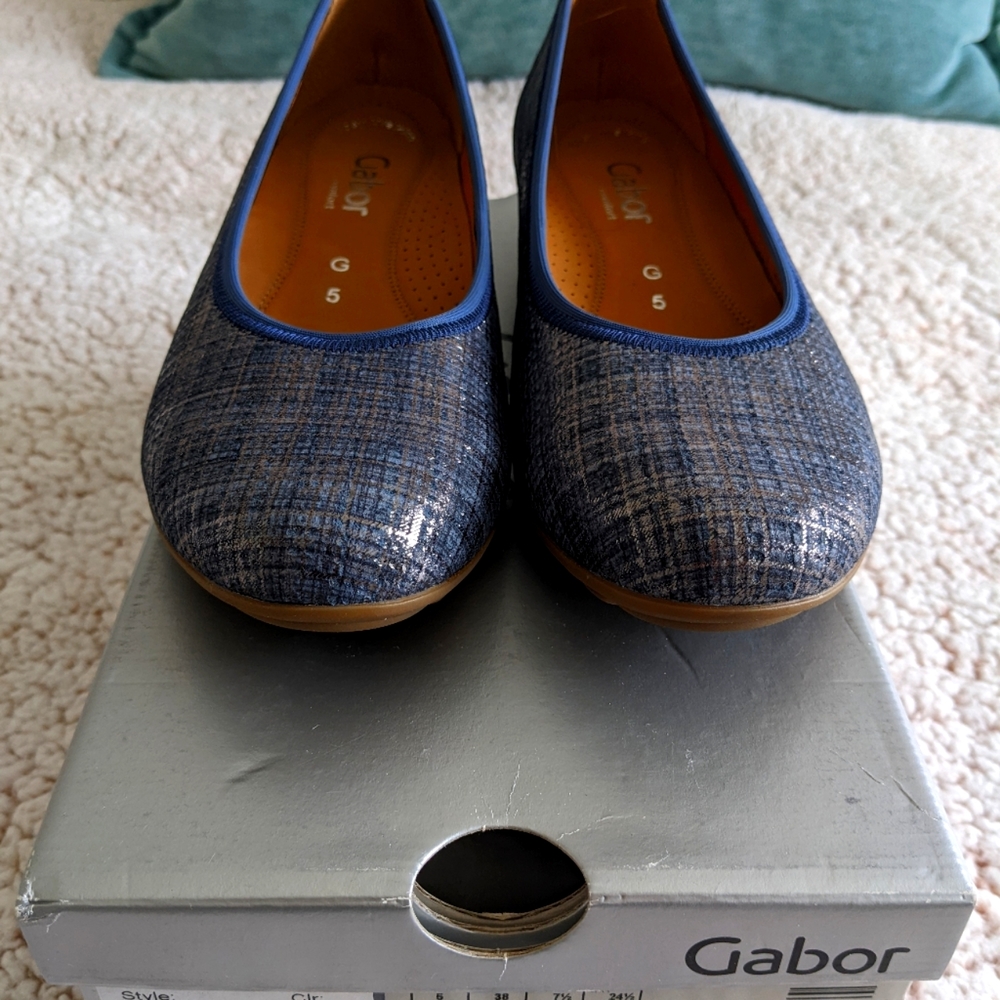 (NWT) Gabor blue/metallic ballet flat (7.5)